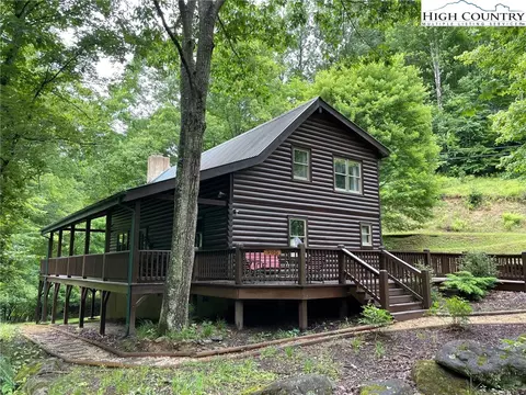 985 Laurel Creek Rd, Sugar Grove, NC 28679