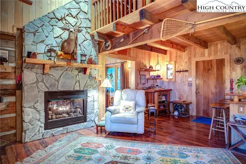 343 Stack Rock Rd, Elk Park, NC 28622 photo 10