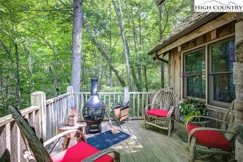 343 Stack Rock Rd, Elk Park, NC 28622 photo 16