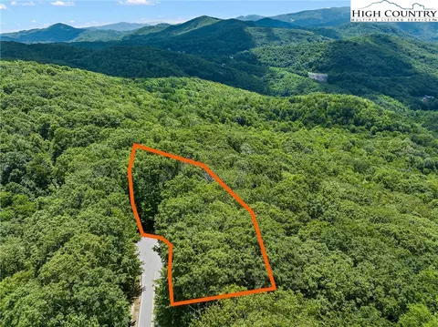 7024 7025 Summit Forest Way, Banner Elk, NC 28604