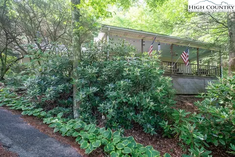 2731 Phillips Gap Rd, West Jefferson, NC 28694