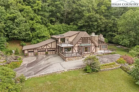 65 Tyneloch Dr, Banner Elk, NC 28604