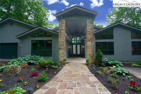 1124 Cottage Crst, Linville, NC 28646