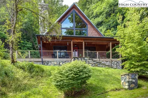 568 Auborn Trivette Rd, Sugar Grove, NC 28679