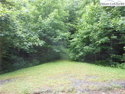 lot32 Leaning Pine Dr, Warrensville, NC 28643