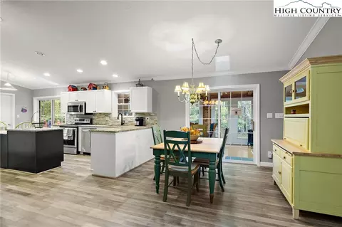 701 Charter Hills Rd, Beech Mountain, NC 28604 photo 10