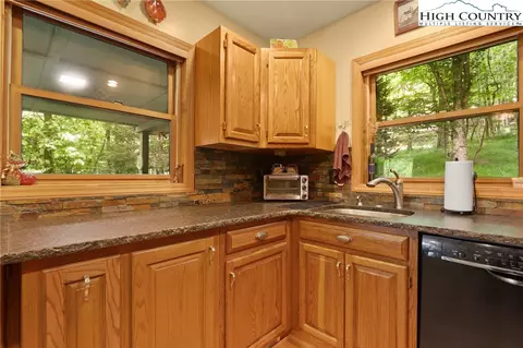 111 Sugar Maple Ln, Beech Mountain, NC 28604 photo 19