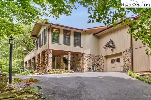 111 Sugar Maple Ln, Beech Mountain, NC 28604 photo 4