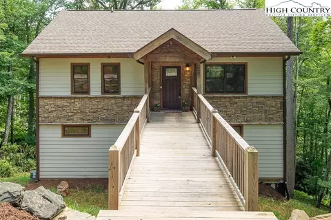 287 Vixen Ln, Blowing Rock, NC 28605
