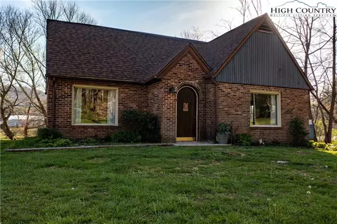 274 Duncan St, Sparta, NC 28675