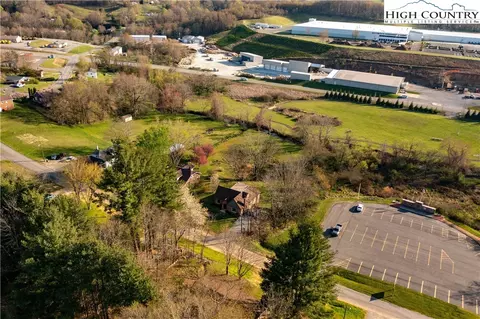 274 Duncan St, Sparta, NC 28675 photo 8