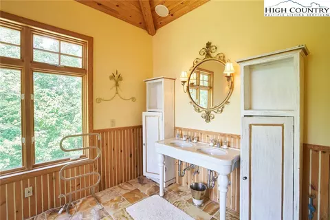 229 Freedom Rd, Deep Gap, NC 28618 photo 32
