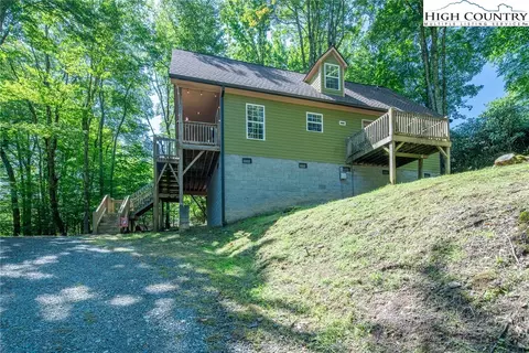 227 Greenbriar Rd, Beech Mountain, NC 28604 photo 4