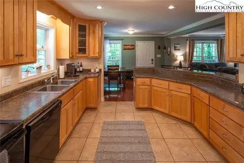 227 Greenbriar Rd, Beech Mountain, NC 28604 photo 22