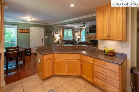 227 Greenbriar Rd, Beech Mountain, NC 28604 photo 23