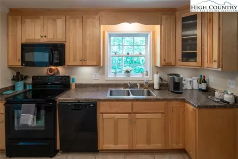 227 Greenbriar Rd, Beech Mountain, NC 28604 photo 21