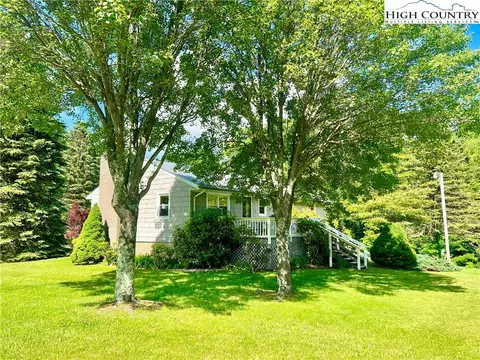 2427 W Buffalo Rd, West Jefferson, NC 28694