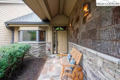 130 Mountain Vista Ln #130, Banner Elk, NC 28604