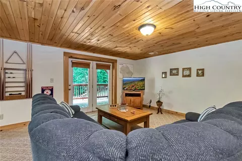 259 Moonbeam Ln, Deep Gap, NC 28618 photo 40