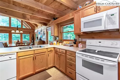 259 Moonbeam Ln, Deep Gap, NC 28618 photo 15