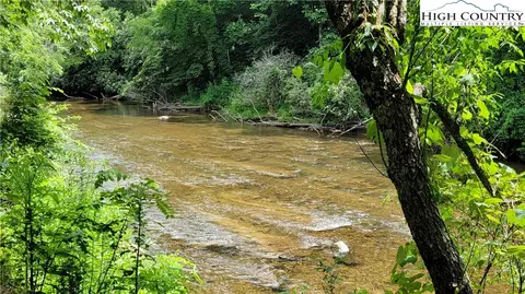 2 River Pointe Lane, Sparta, NC 28675