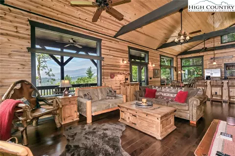 4879 Staghorn Rd, Purlear, NC 28665