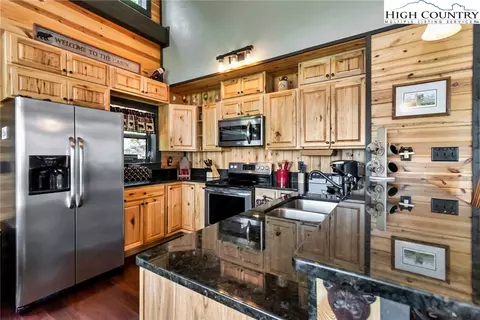 4879 Staghorn Rd, Purlear, NC 28665 photo 23