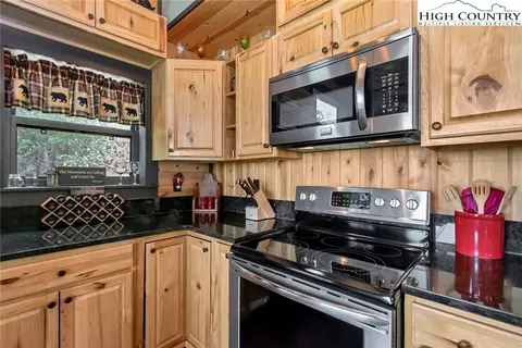 4879 Staghorn Rd, Purlear, NC 28665 photo 24