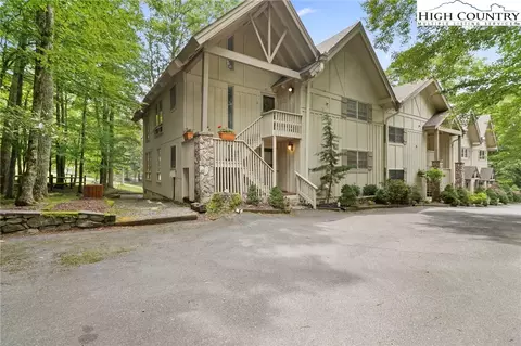101 Golf View Dr #1, Beech Mountain, NC 28604