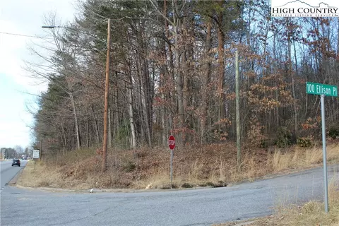 000 Ellison Pl, Lenoir, NC 28645