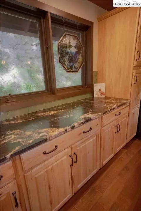 122 Beucus Ln, Seven Devils, NC 28604 photo 8