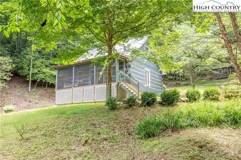 677 Ray Davis Rd, Lansing, NC 28643