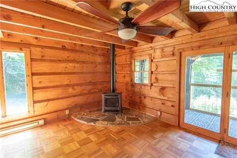 677 Ray Davis Rd, Lansing, NC 28643 photo 7