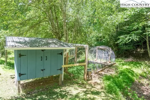 677 Ray Davis Rd, Lansing, NC 28643 photo 27