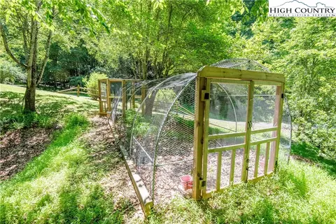677 Ray Davis Rd, Lansing, NC 28643 photo 28
