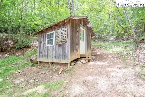 677 Ray Davis Rd, Lansing, NC 28643 photo 25