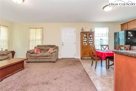 311 Tideline Rd, Traphill, NC 28685 photo 7