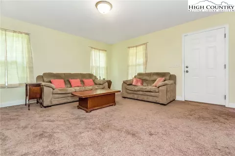 311 Tideline Rd, Traphill, NC 28685 photo 8