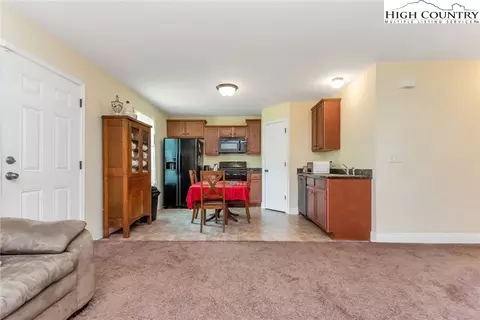 311 Tideline Rd, Traphill, NC 28685 photo 10