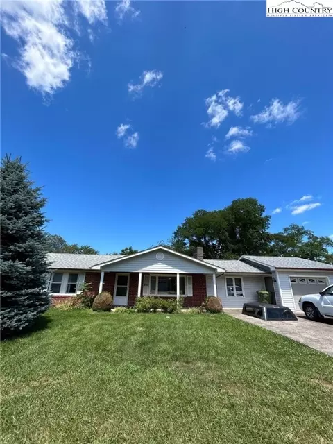 146 Reid St, Sparta, NC 28675