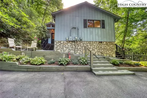 128 Skyview Ln, Banner Elk, NC 28604