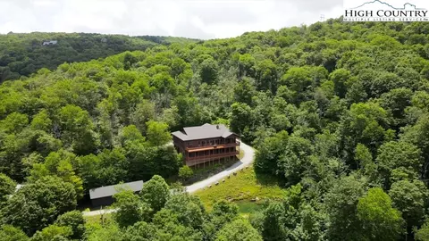 137 Spruce Hollow Rd, Beech Mountain, NC 28604 photo 3