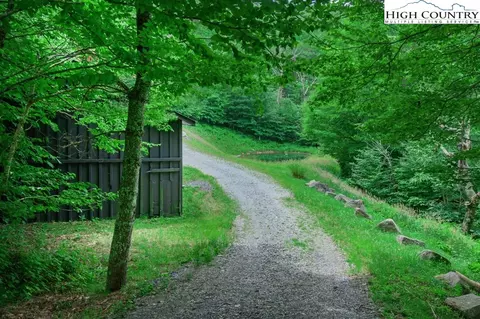 137 Spruce Hollow Rd, Beech Mountain, NC 28604 photo 35
