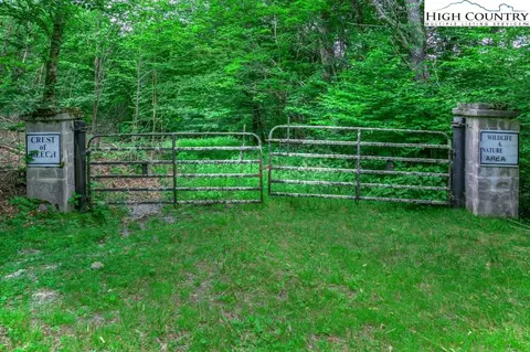 137 Spruce Hollow Rd, Beech Mountain, NC 28604 photo 38