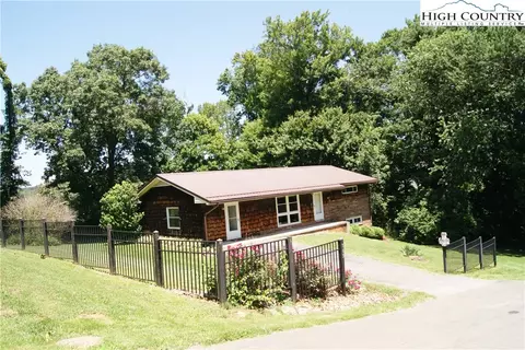 103 Hodge St, Sparta, NC 28675