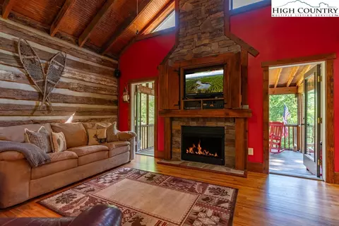 215 Haven Ridge Rd, Lansing, NC 28643