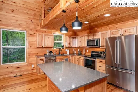 209 Pine Ridge Rd, Beech Mountain, NC 28604 photo 13