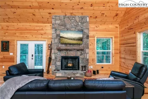 209 Pine Ridge Rd, Beech Mountain, NC 28604 photo 9