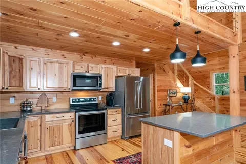 209 Pine Ridge Rd, Beech Mountain, NC 28604 photo 12