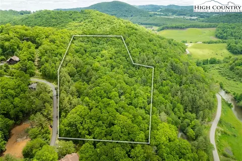 TBD Bear Cubs Trail, Boone, NC 28607